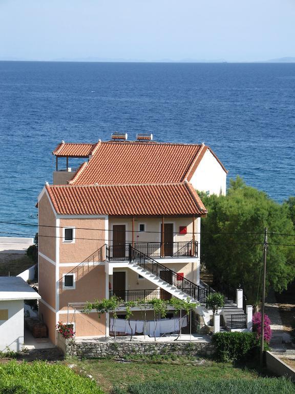 Amfilissos Hotel Koumeika 외부 사진